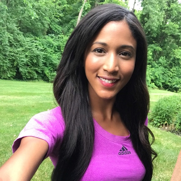 Meet your Posher, Racquel - Picture 1 of 1